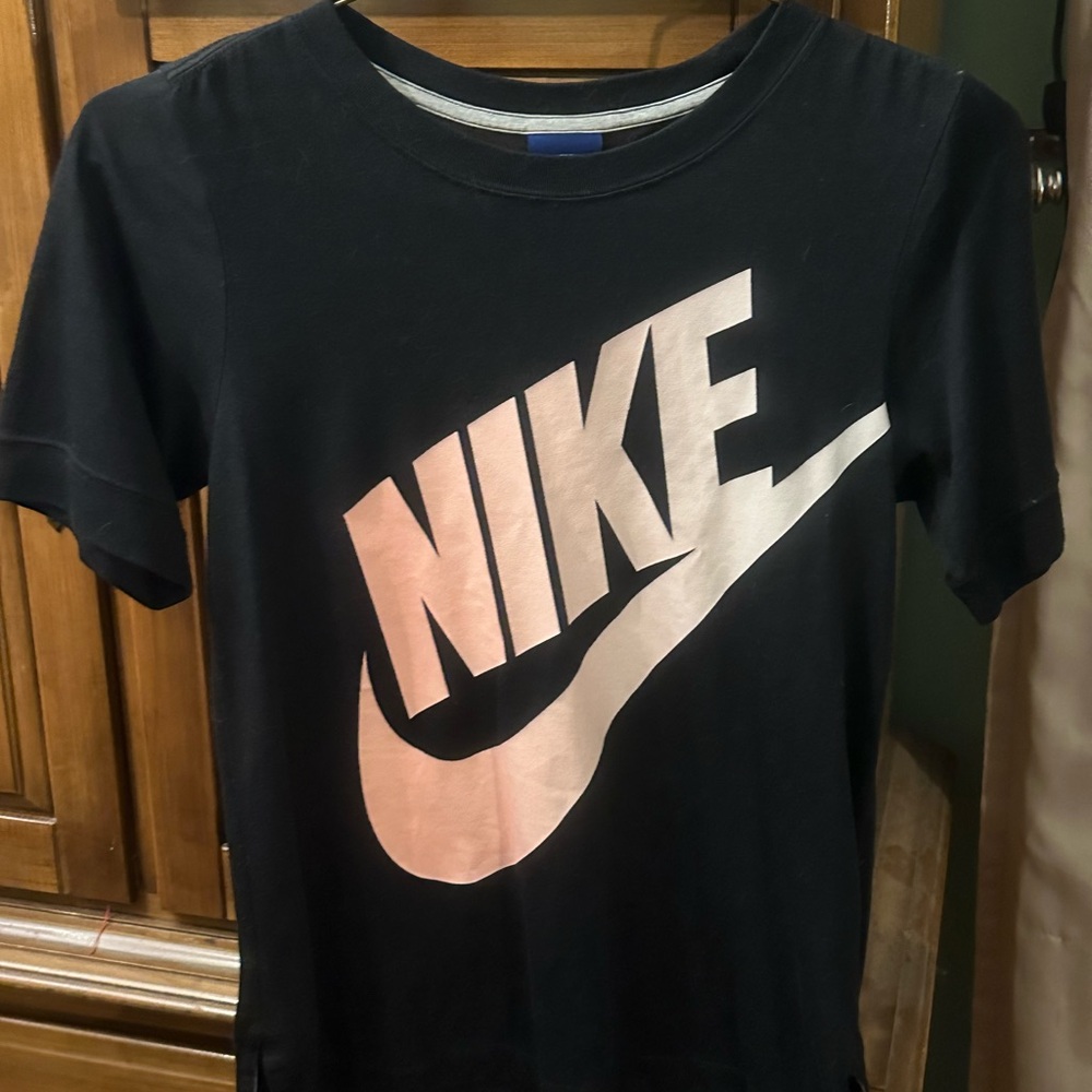 Nike Womens Sportswear Logo T-Shirt